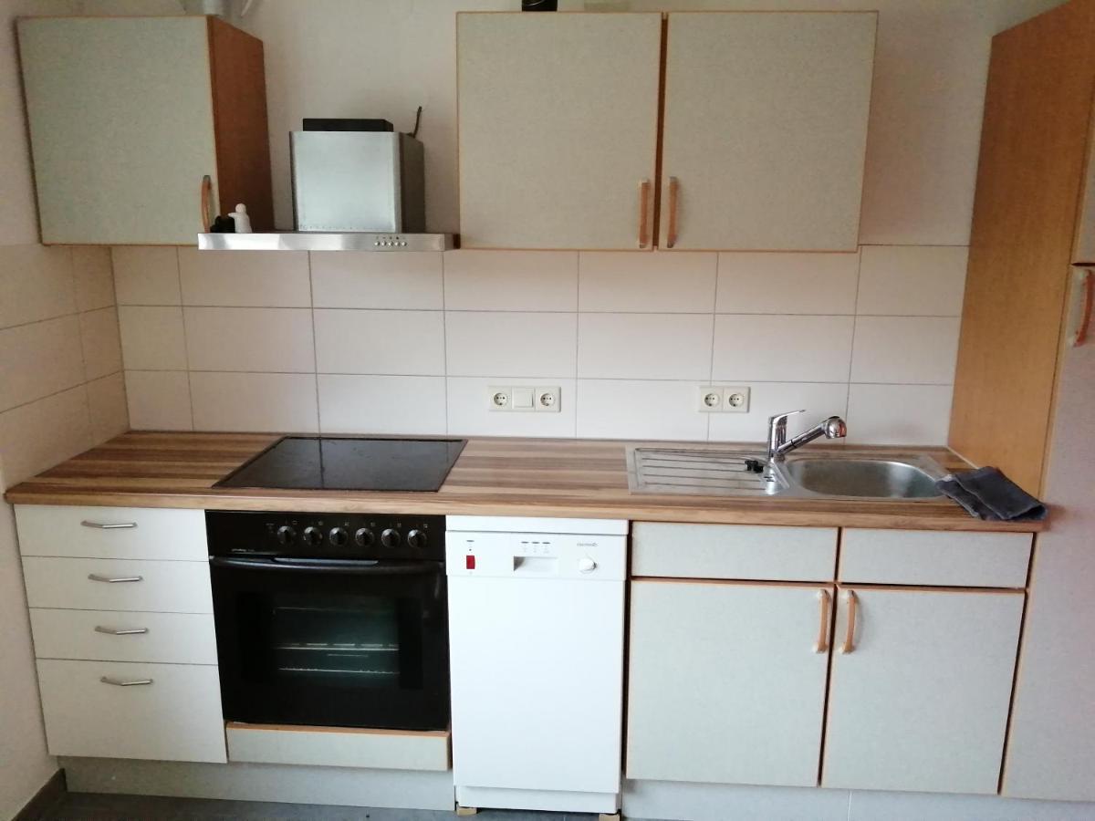 Moderne Ganze Ferienwohnung 1Km Zum Funpark Und Nur 15 Minuten Nach Nuernberg Цирндорф Экстерьер фото